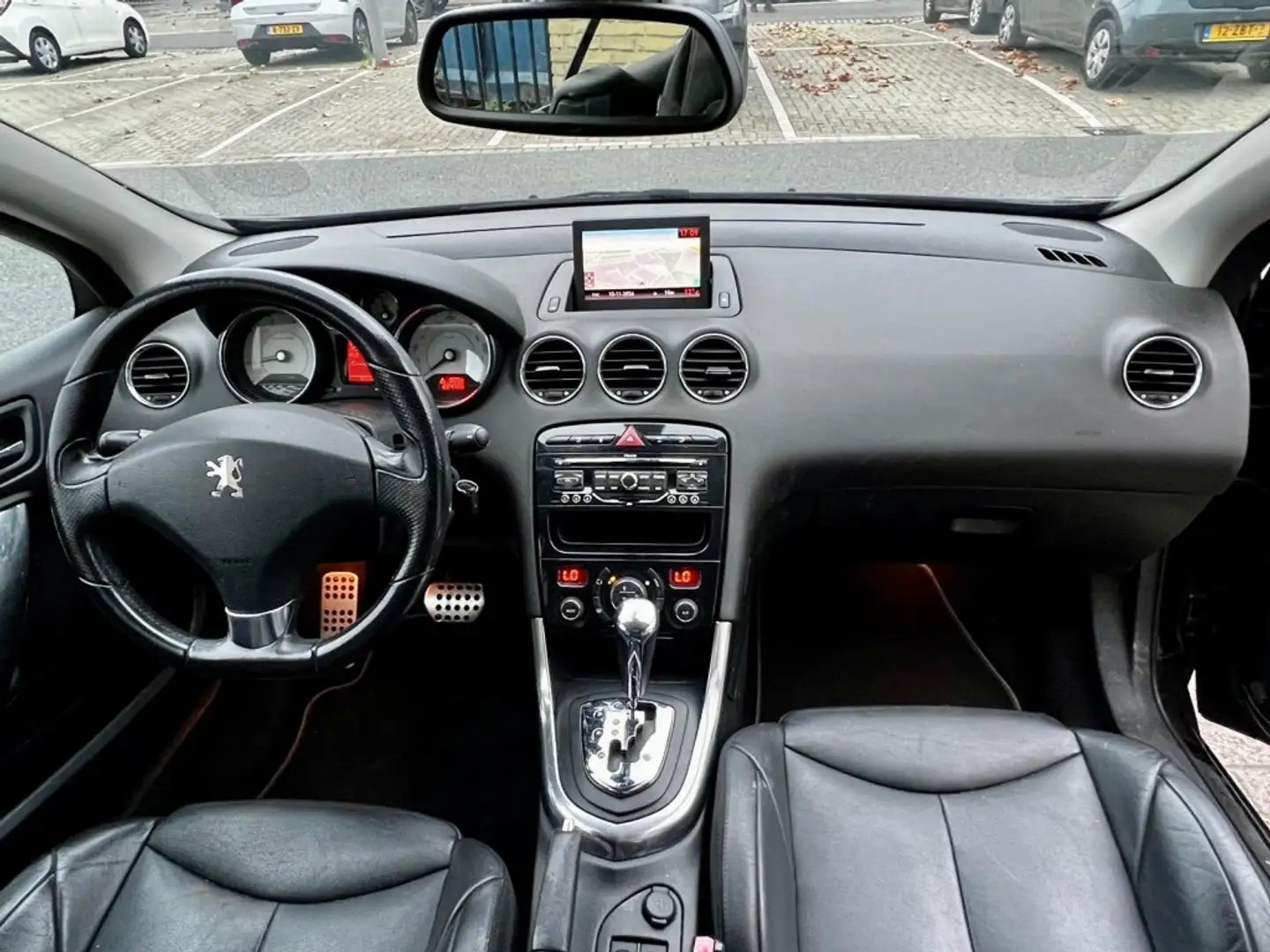 Peugeot 308 CC 1.6 THP Feline AUT CLIMA LEER NAP APK RIJDT GOE Zwart - 2