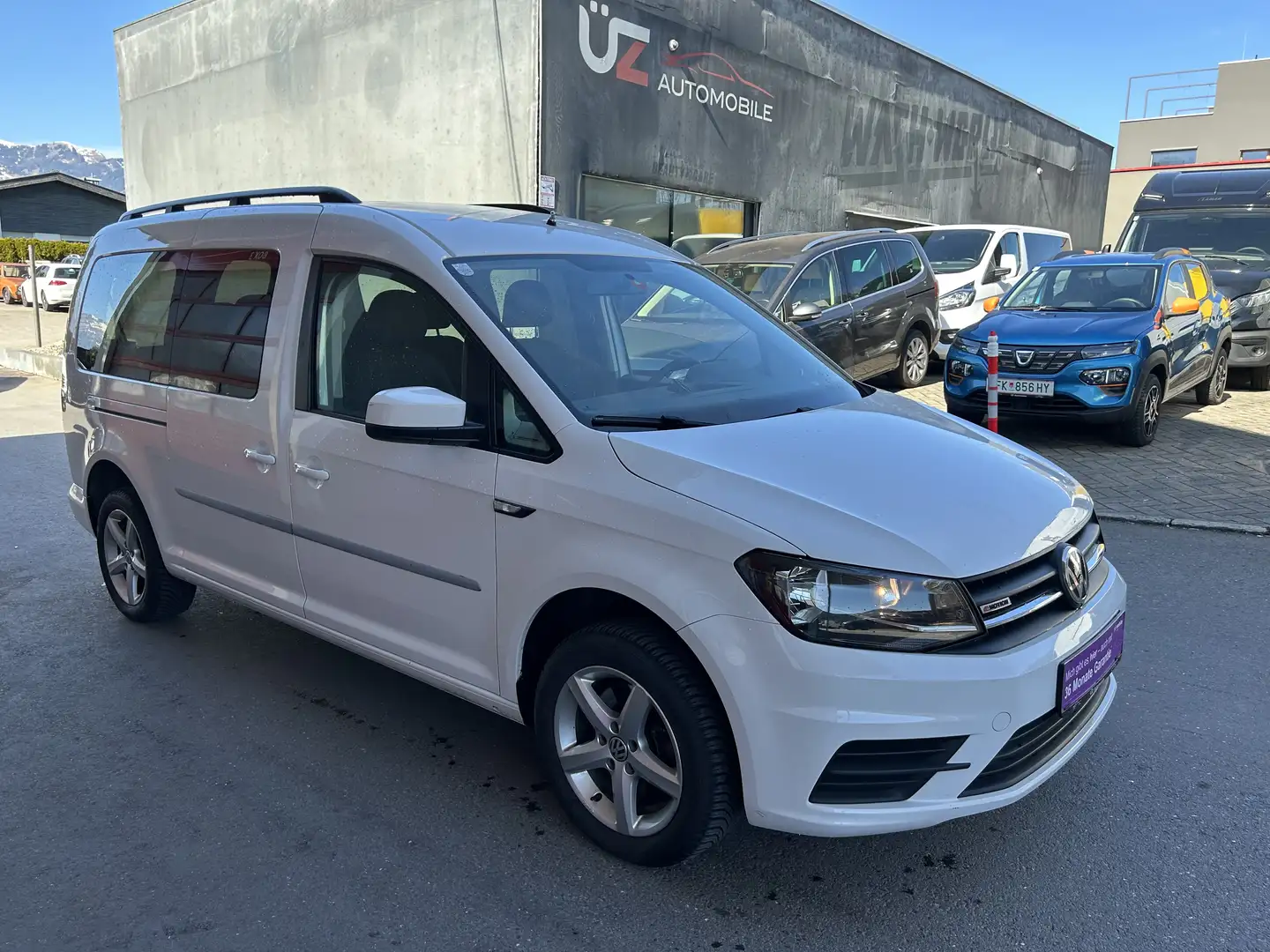 Volkswagen Caddy Maxi Trendline 4Motion, 7 Sitzer,AHK Weiß - 1