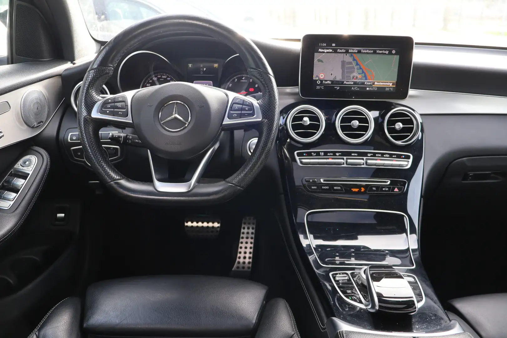 Mercedes-Benz GLC 250 Coupé 4MATIC AMG Premium Plus l Schuif- Kanteldak Gris - 2
