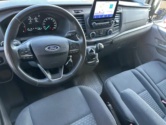 Ford Transit Custom view 8