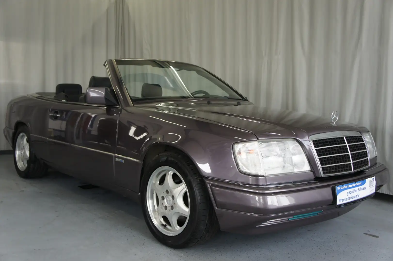 Mercedes-Benz 300 CE Cabrio #32-2 Violett - 1