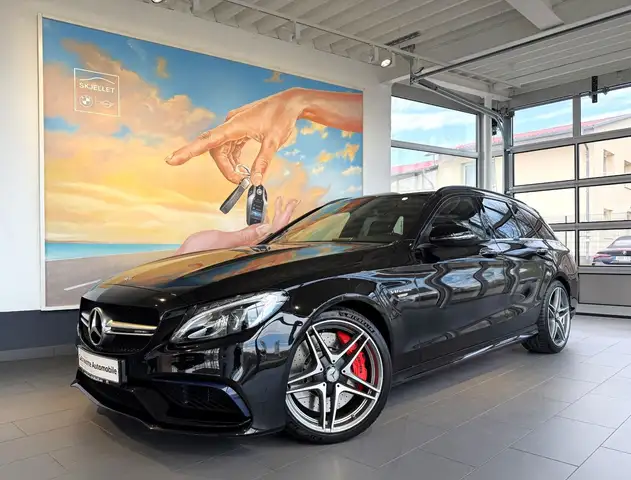 Mercedes-Benz C 63 AMG S +Perfomance Kit+Burmester