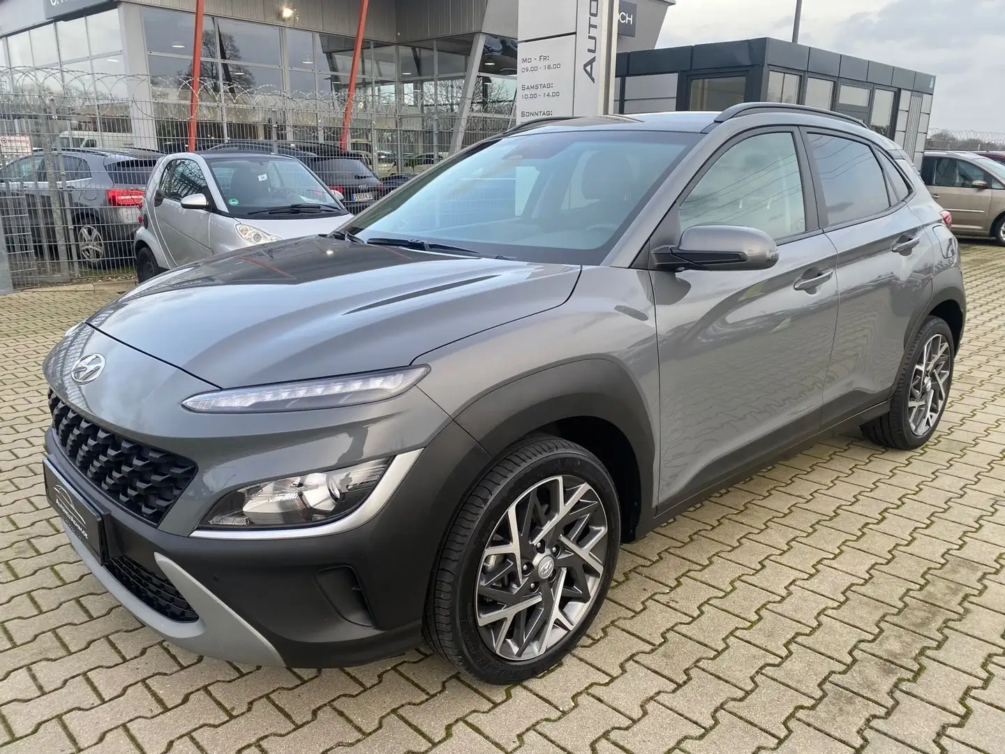 Hyundai KONA Trend Mild-Hybrid 2WD Grau - 2