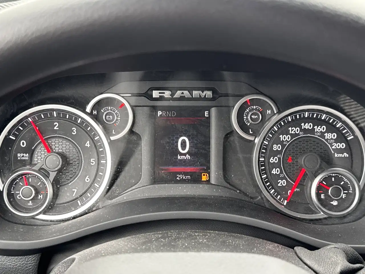 RAM 2500 снимка RAM 2500