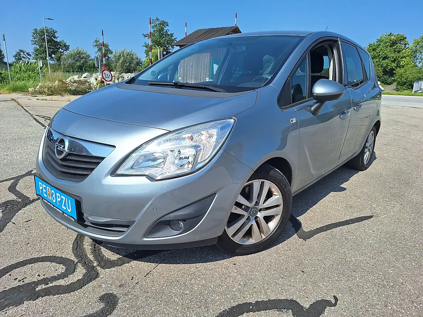 Opel Meriva 1,7 CDTI Edition DPF Silber - 1