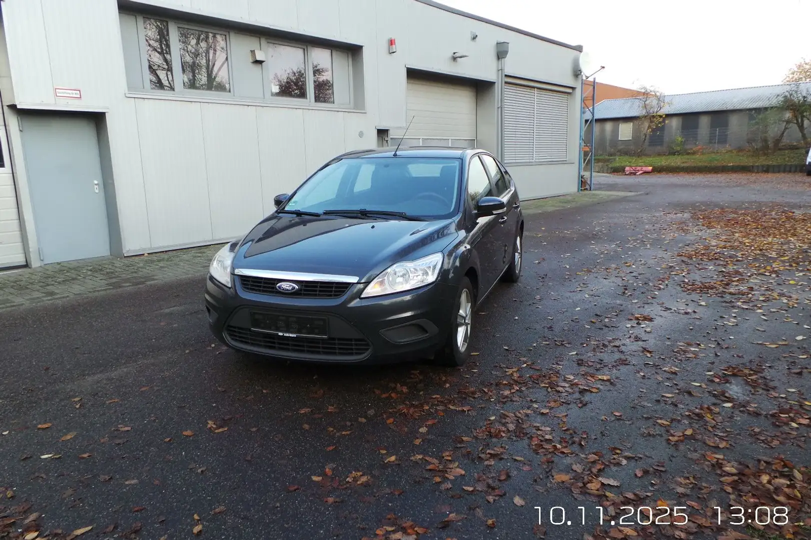 Ford Focus Lim. Style Klima,Shz,Alu Grau - 1