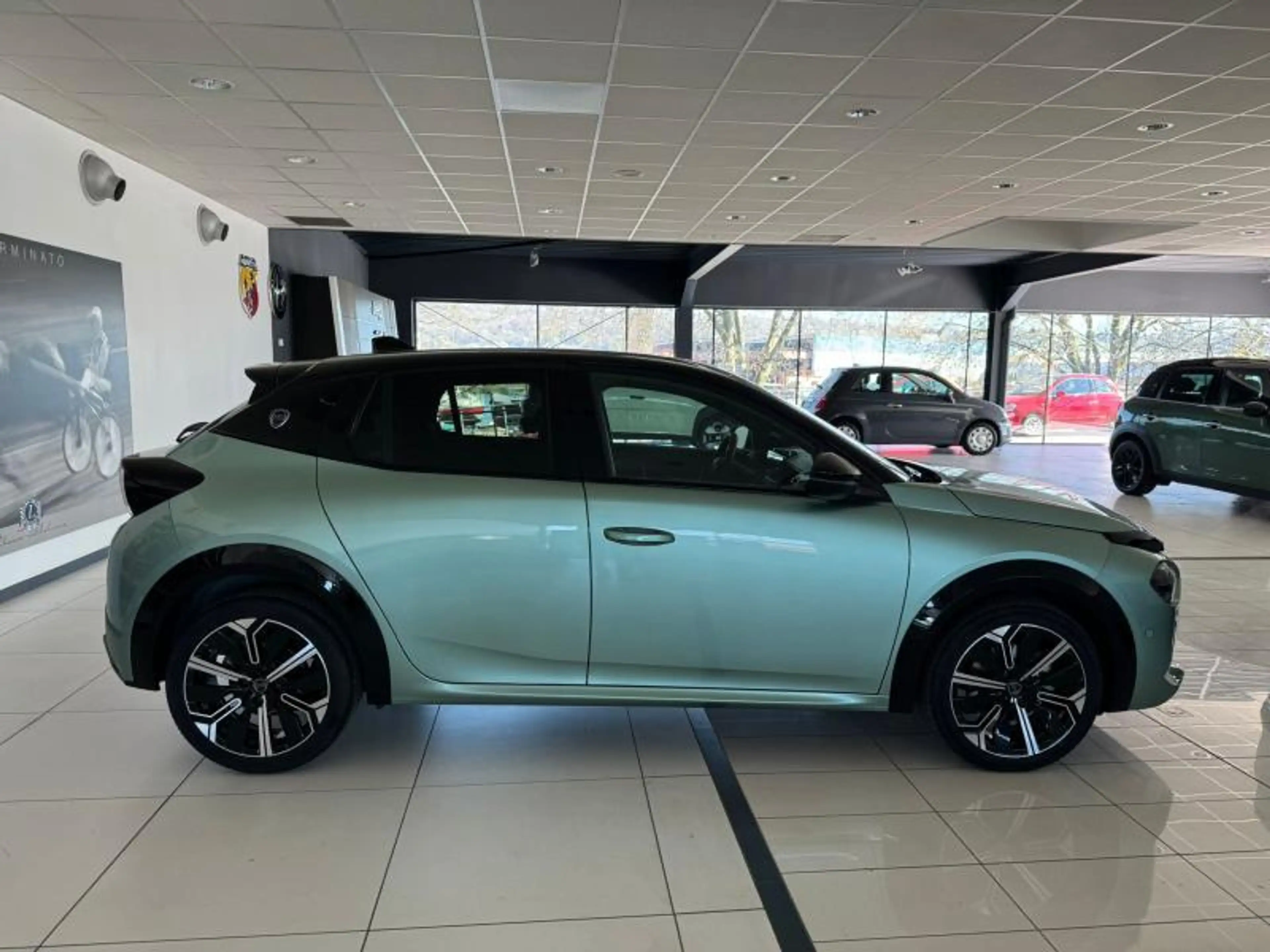 Lancia Ypsilon LX HYBRID — photo 7