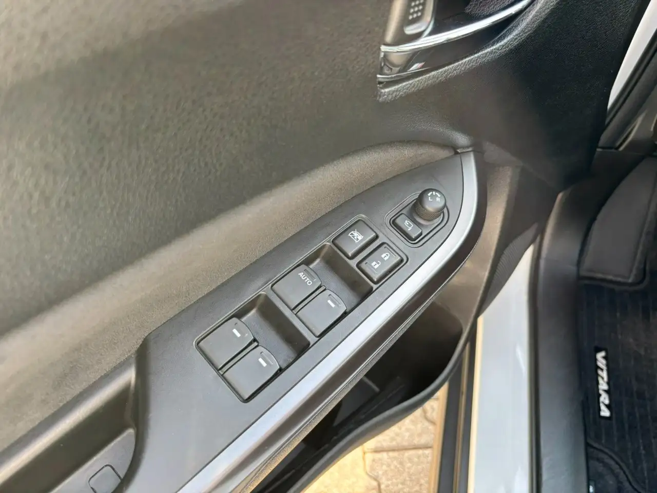Suzuki Vitara 1.4 Mild-Hybrid Comfort+ 4x4*LED*SHZ*PDC 22