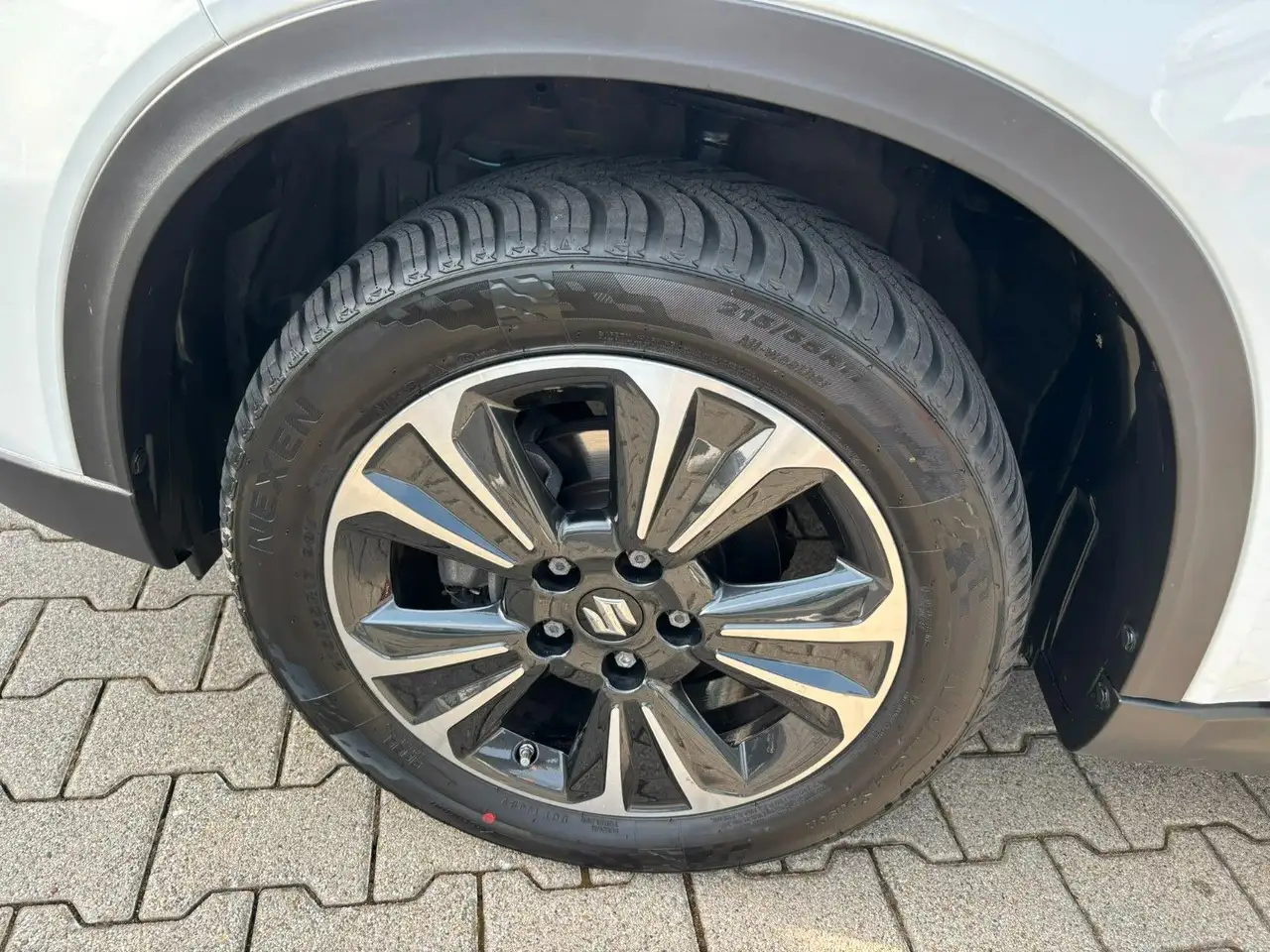 Suzuki Vitara 1.4 Mild-Hybrid Comfort+ 4x4*LED*SHZ*PDC 23
