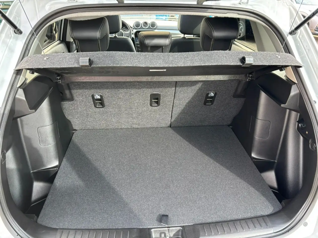 Suzuki Vitara 1.4 Mild-Hybrid Comfort+ 4x4*LED*SHZ*PDC 9