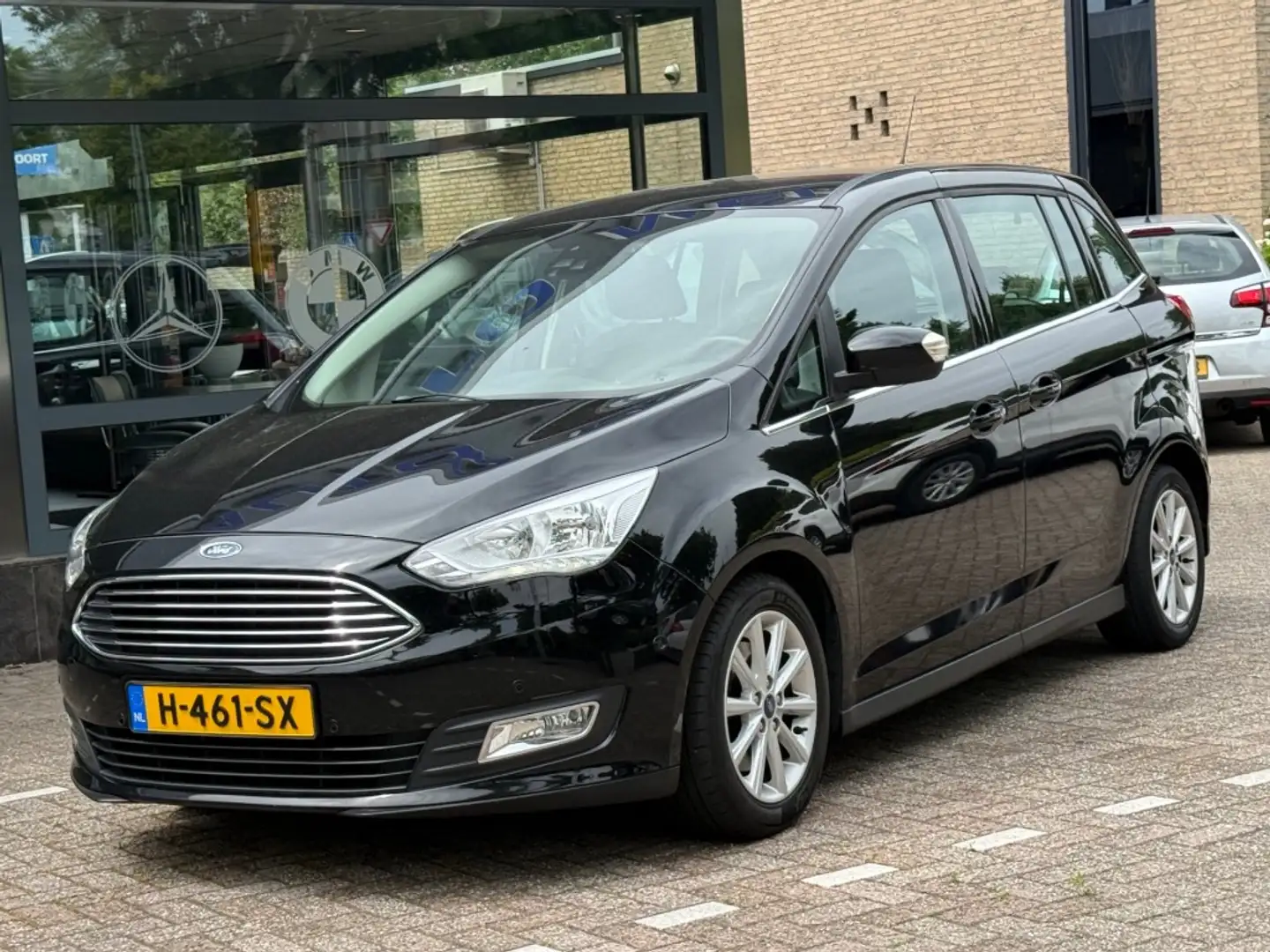 Ford Grand C-Max 1.0 Titanium 7P Navi Clima Cruise PDC Zwart - 2