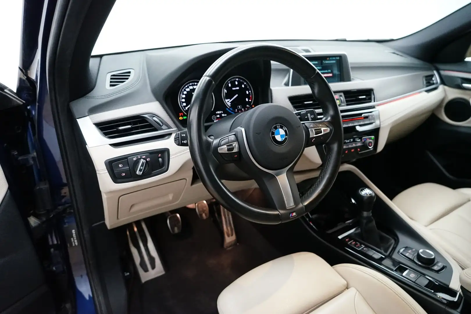 BMW X2 sDrive18d [M Sport X, AHK, RFK, LED, SHZ, 19" LMR] Blu/Azzurro - 2