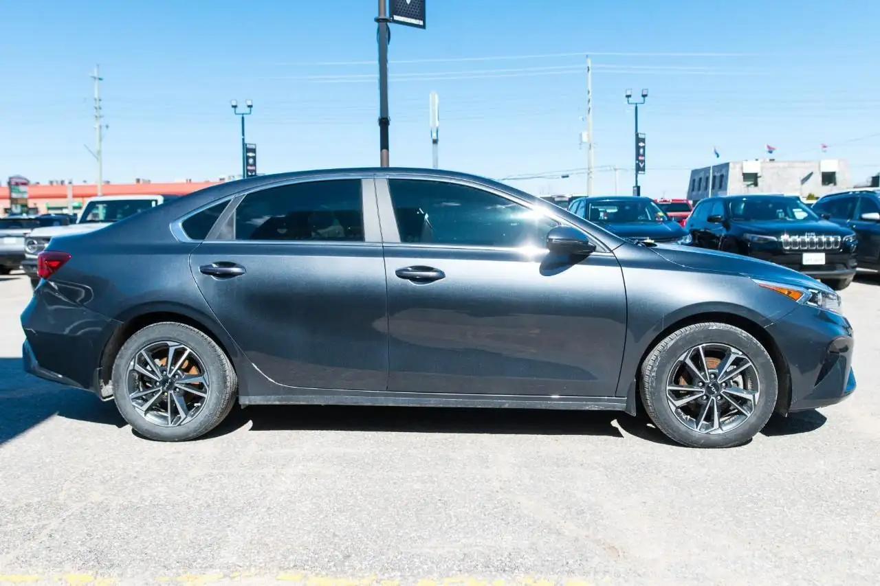 Kia Forte снимка Kia Forte