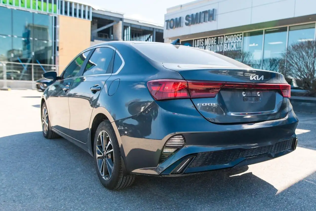 Kia Forte снимка Kia Forte