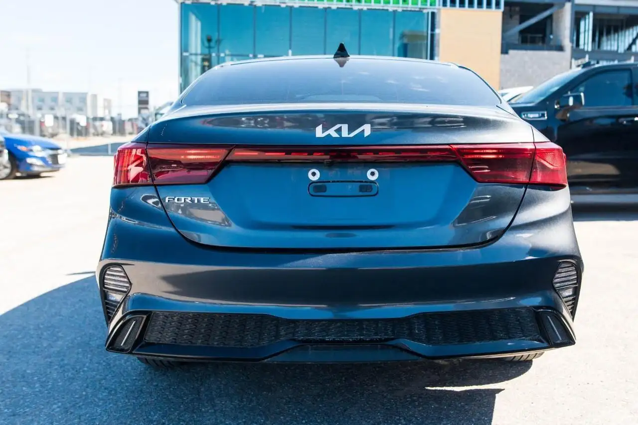 Kia Forte снимка Kia Forte
