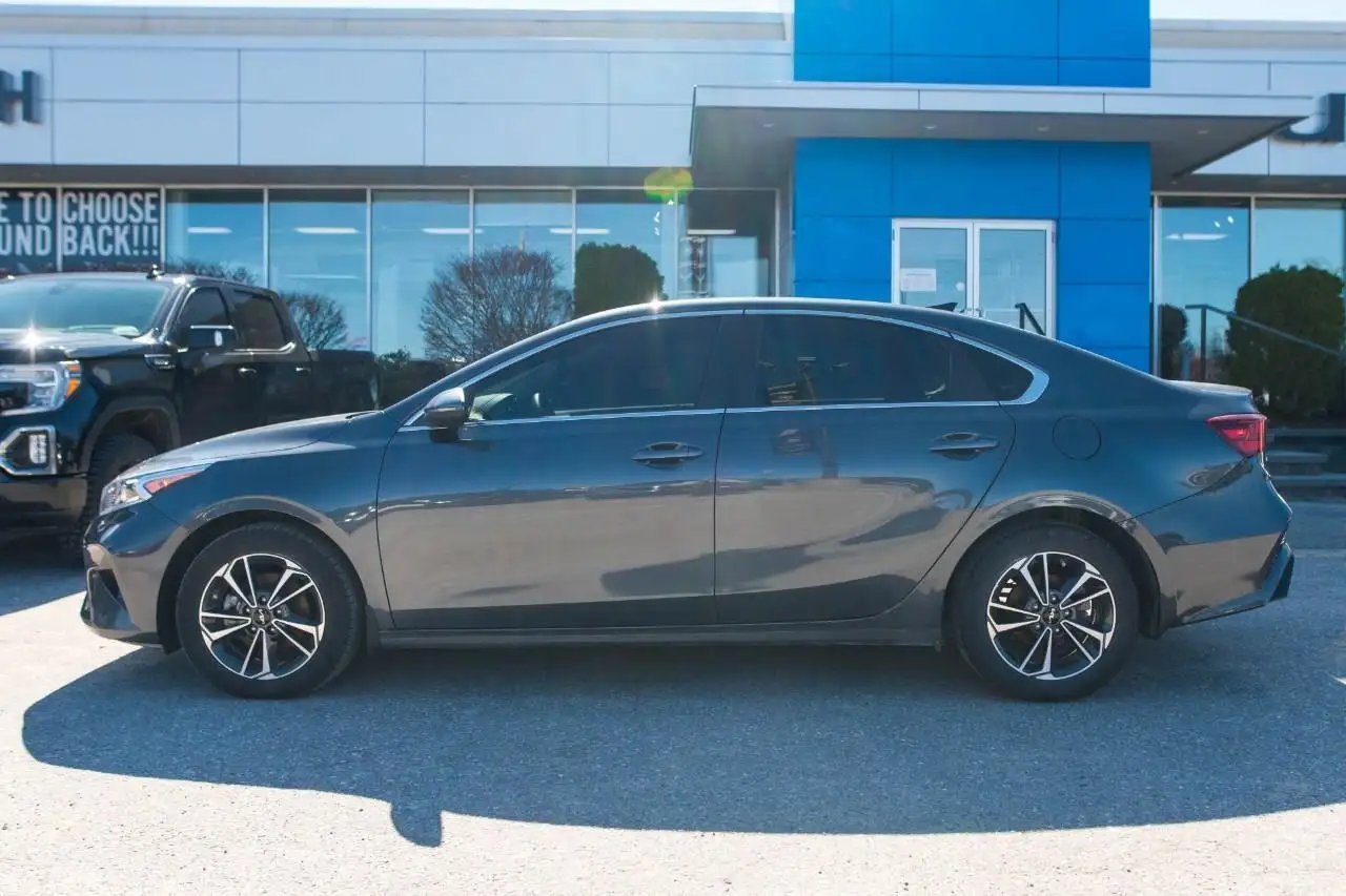 Kia Forte снимка Kia Forte