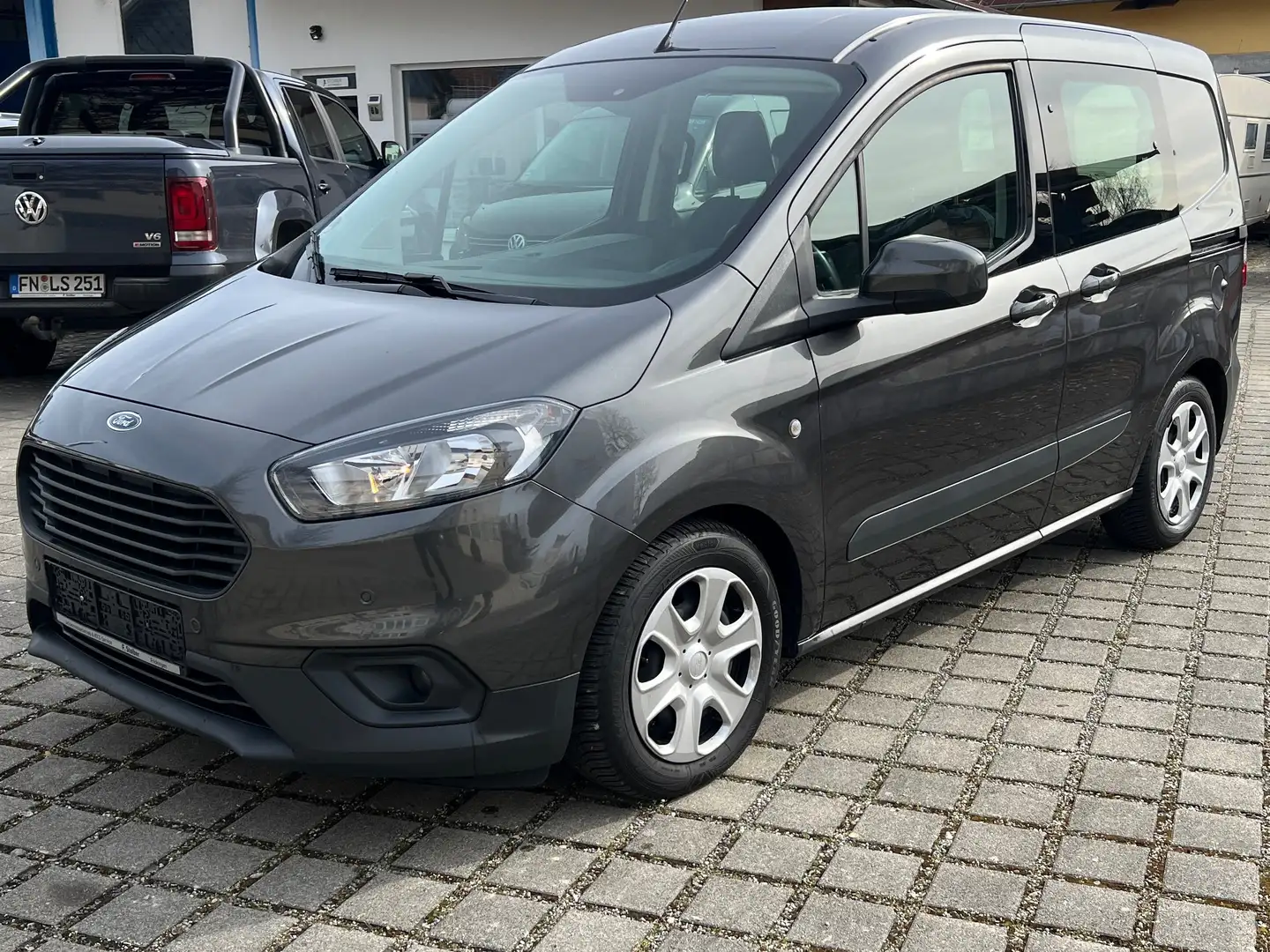 Ford Tourneo Courier 1.5 TDCi S Gri - 1
