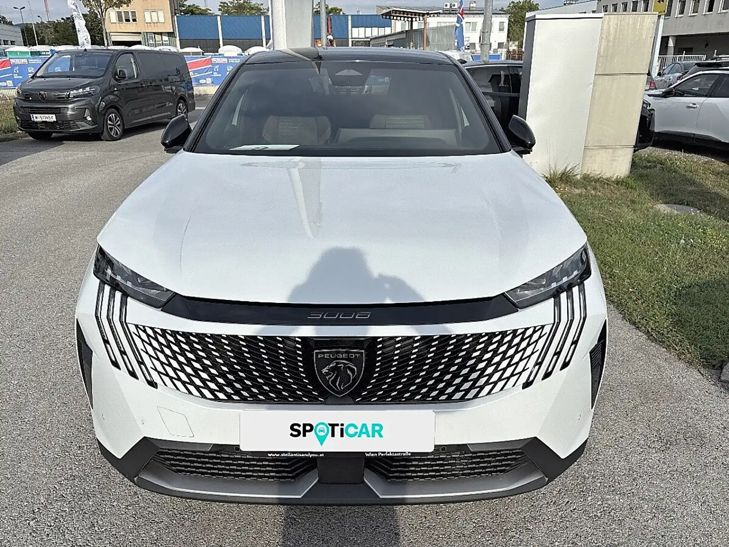 Peugeot 3008 Hybrid 145 e-DCS6 Grau - 2