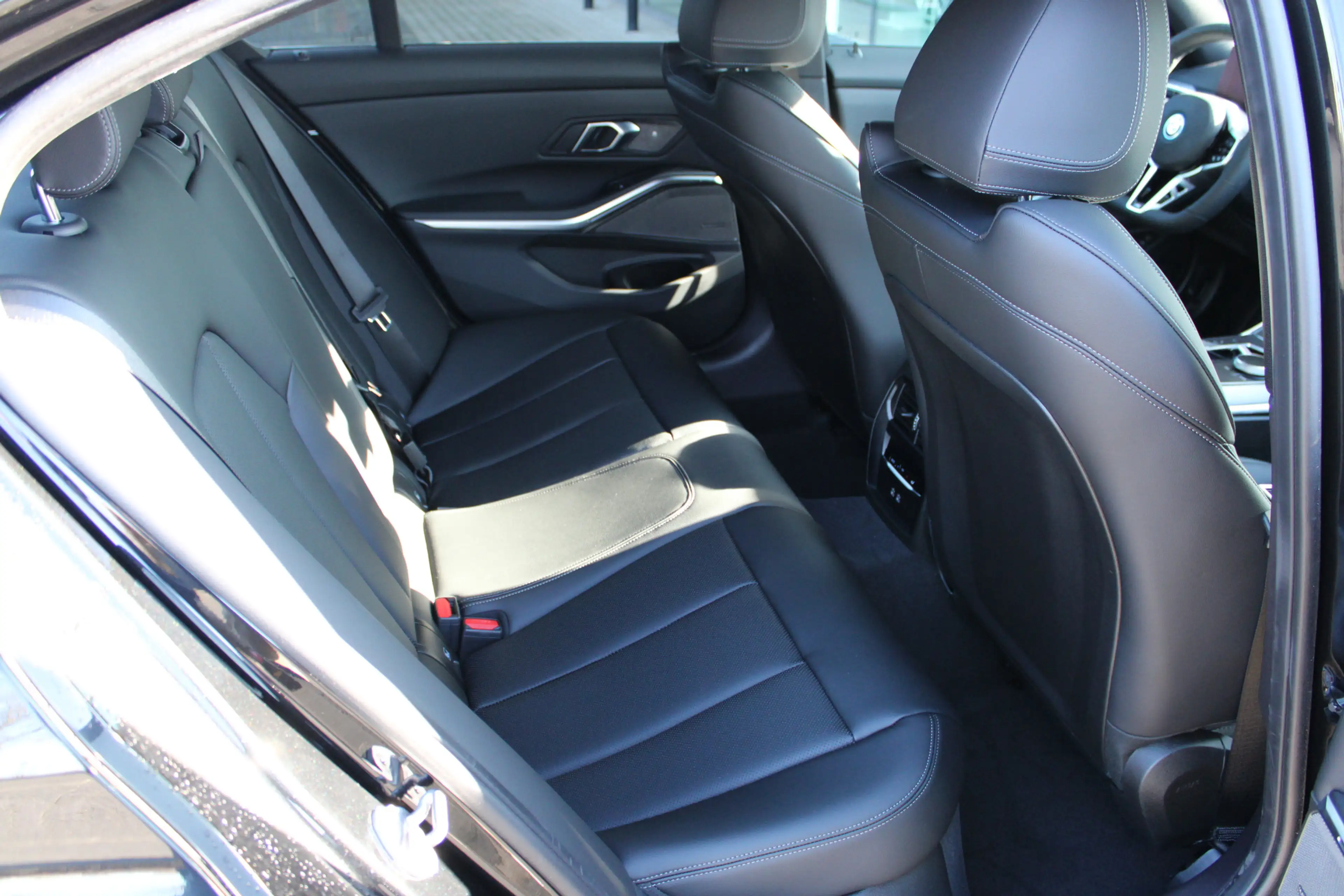 BMW 330 3 Serie 330e M Sport Automaat / Schuif-kanteldak / — photo 13