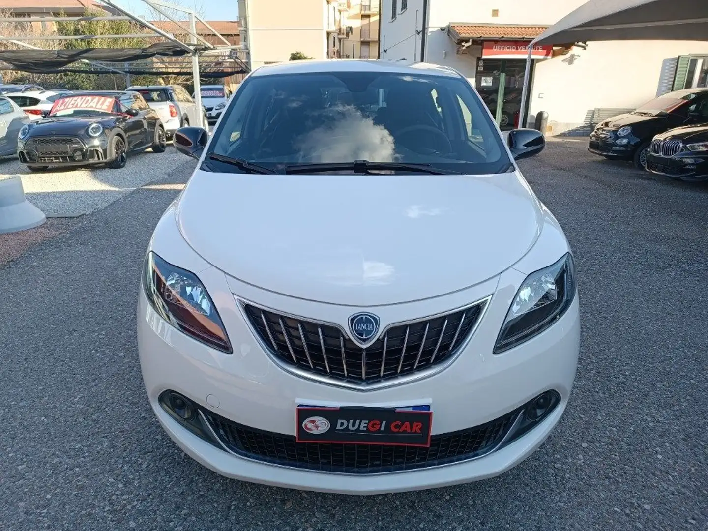 Lancia Ypsilon 1.0 FireFly 5 porte S&S Hybrid Platino Blanco - 2