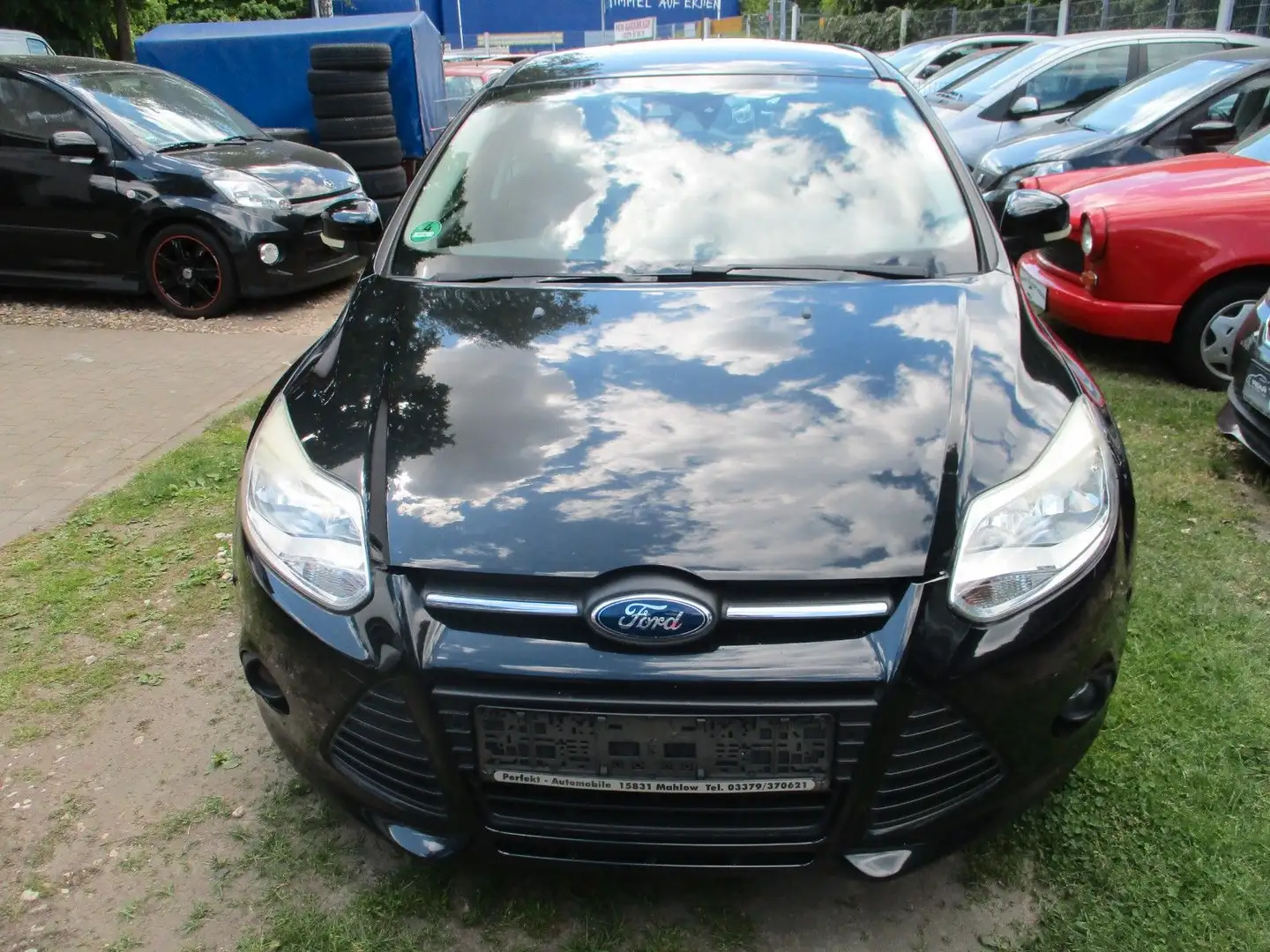 Ford Focus Turnier Trend Klima grüne Plakette crna - 2