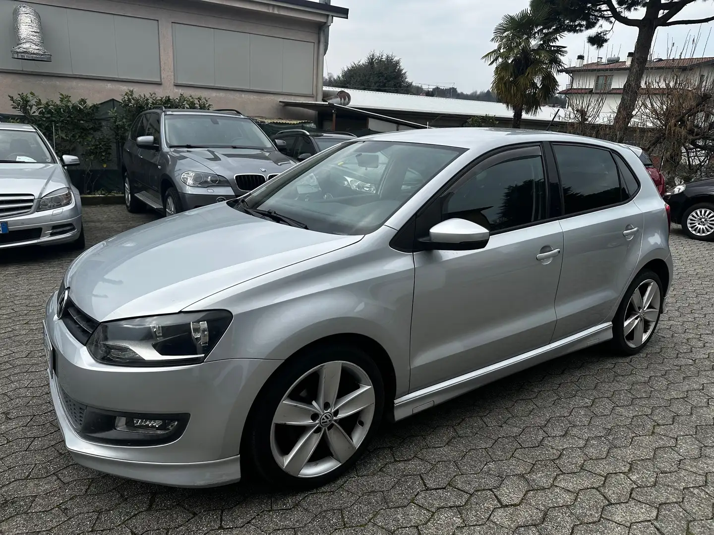 Volkswagen Polo 1.4 Highline 86CV*EURO5*NEOPATENTATI Grau - 1