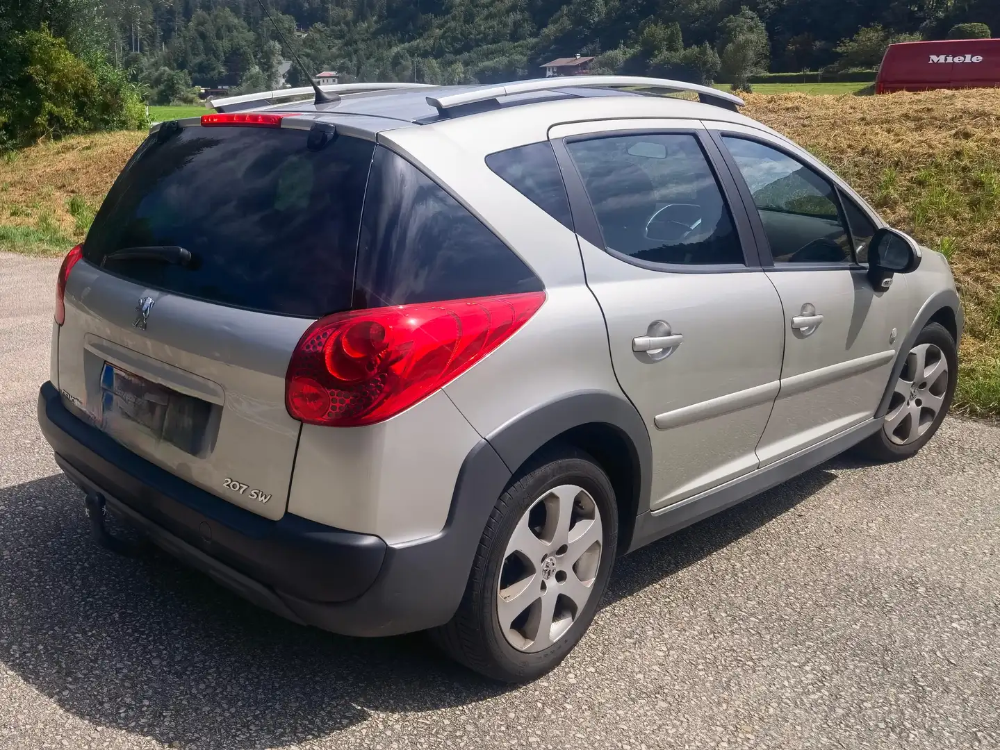 Peugeot 207 207 SW Outdoor 1,6 HDi 90 FAP Outdoor - 1