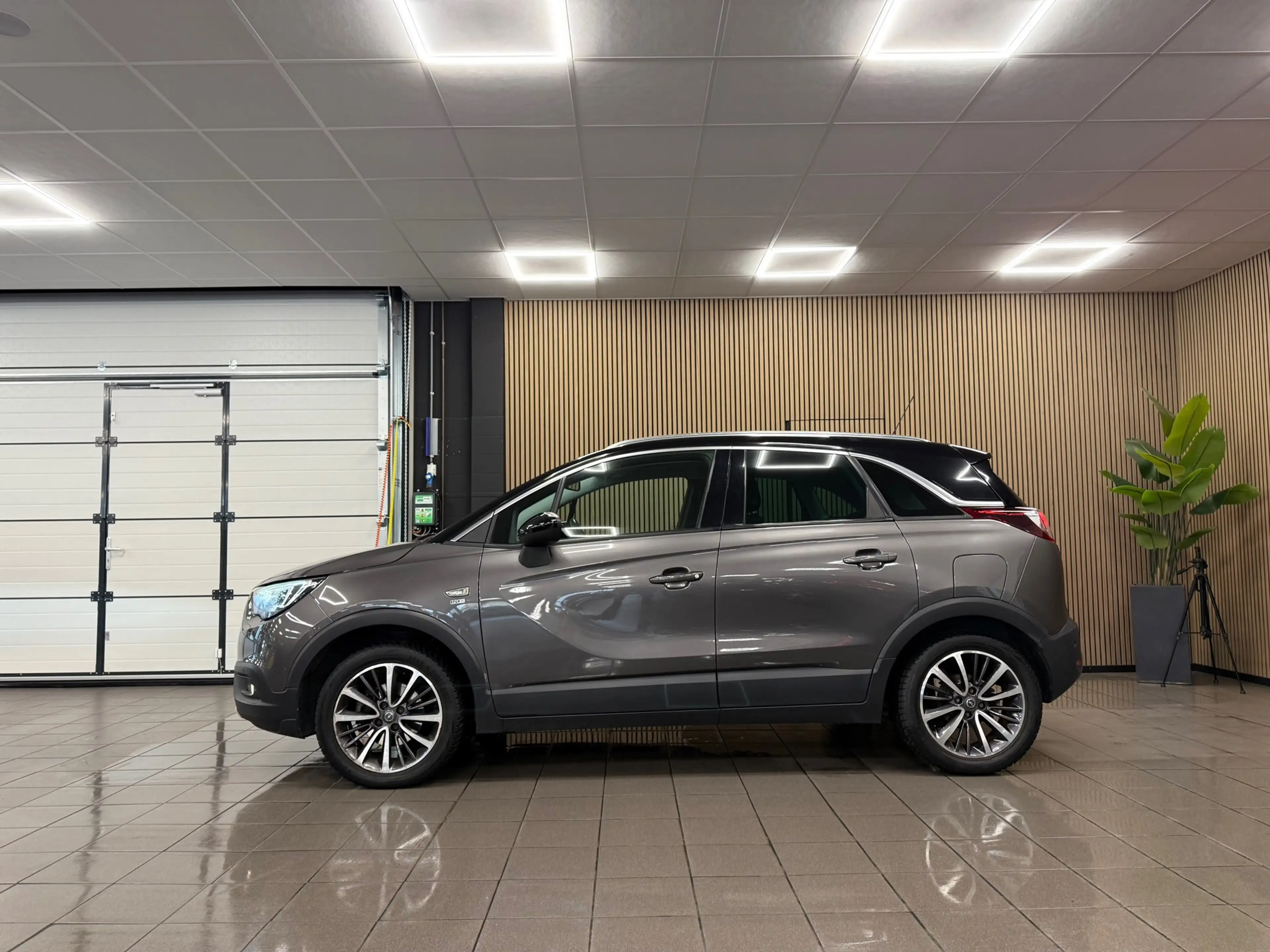 Opel Crossland X 1.2 Turbo Innovation * Automaat / Trekhaak / Camer — photo 2