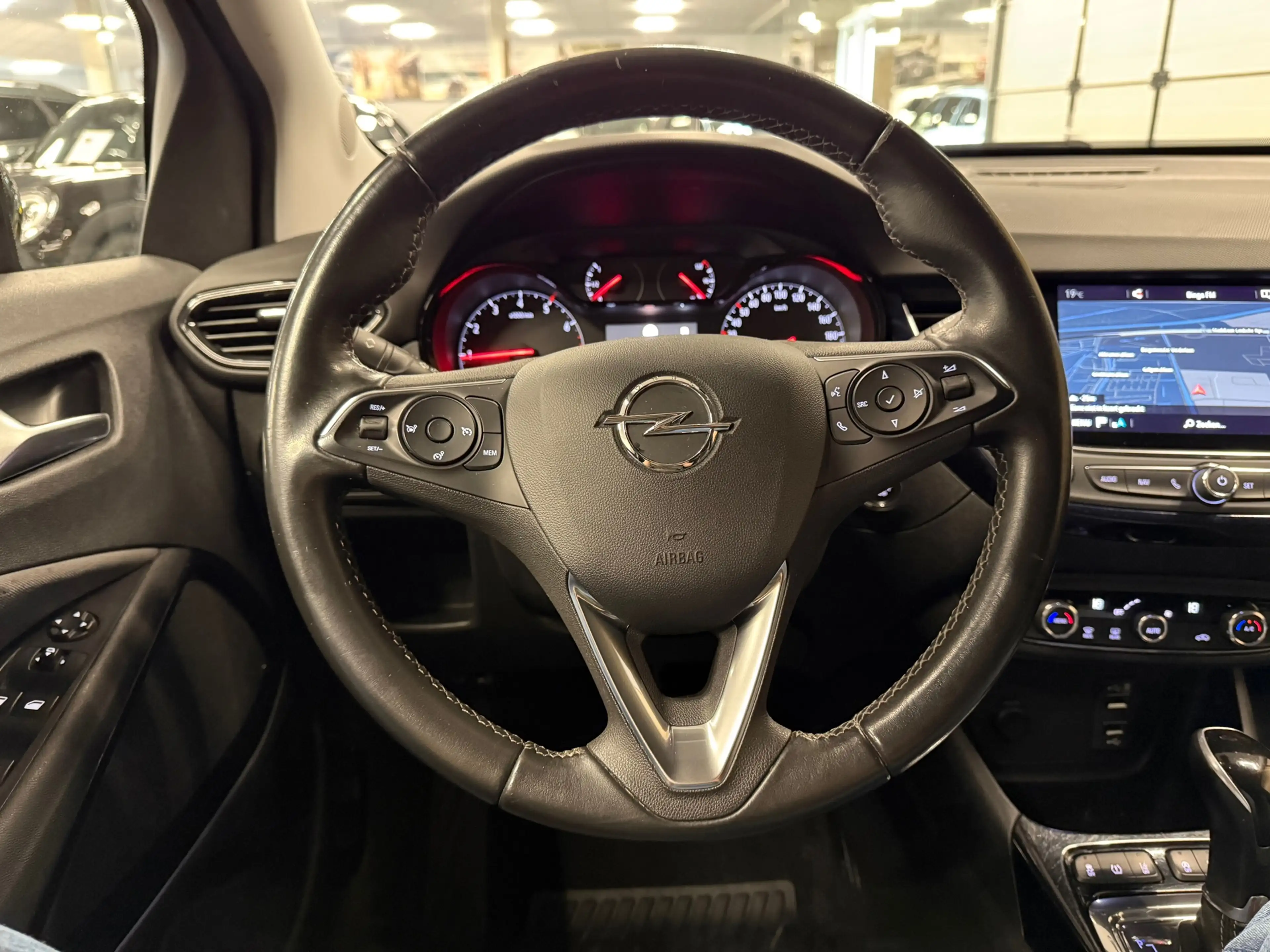 Opel Crossland X 1.2 Turbo Innovation * Automaat / Trekhaak / Camer — photo 13