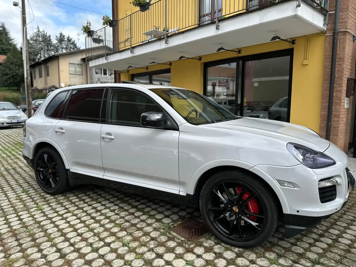 Porsche Cayenne 4.8 Turbo tiptronic FL Bianco - 2