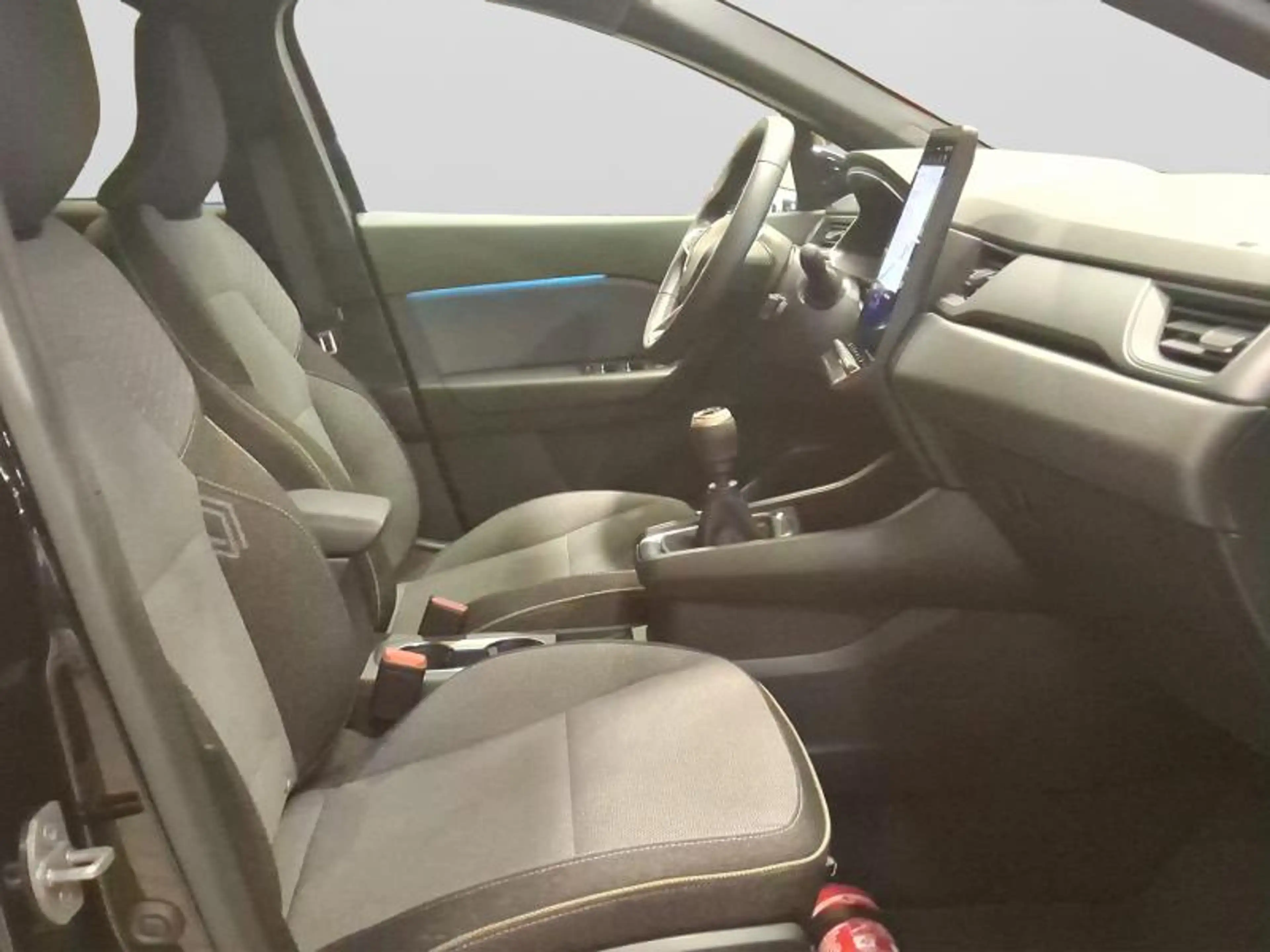 Renault Captur Techno Tce 90 — photo 13