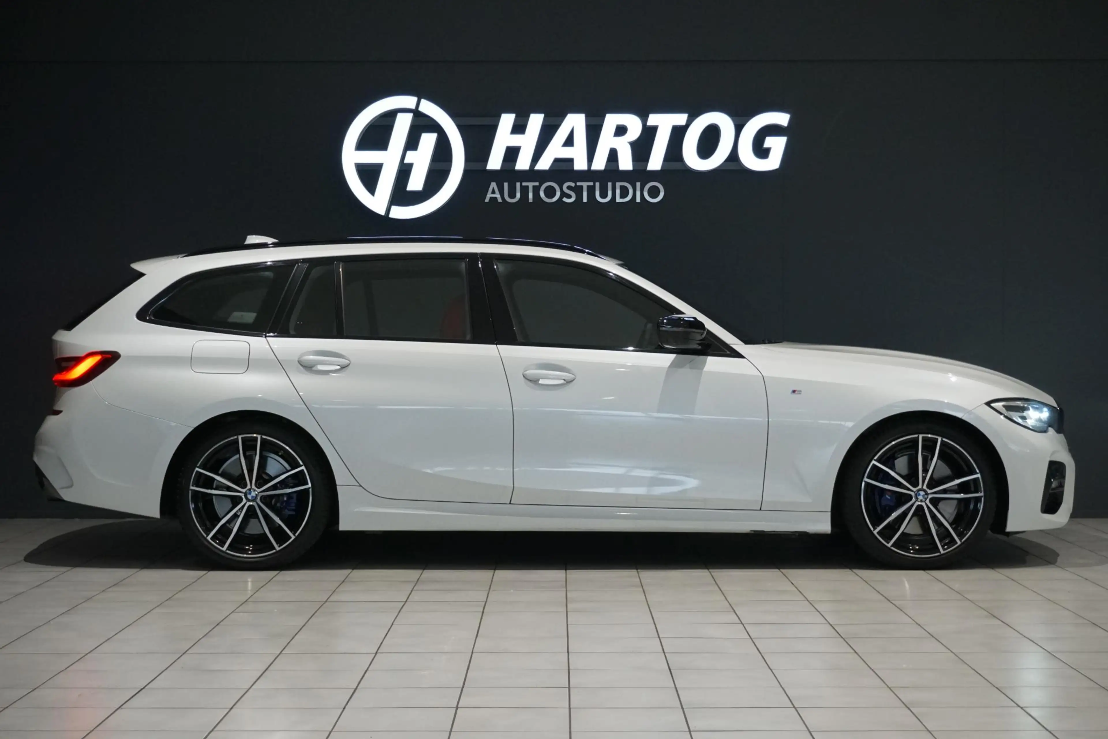 BMW 330 3-serie Touring 330i High Executive Edition M + IN — photo 7