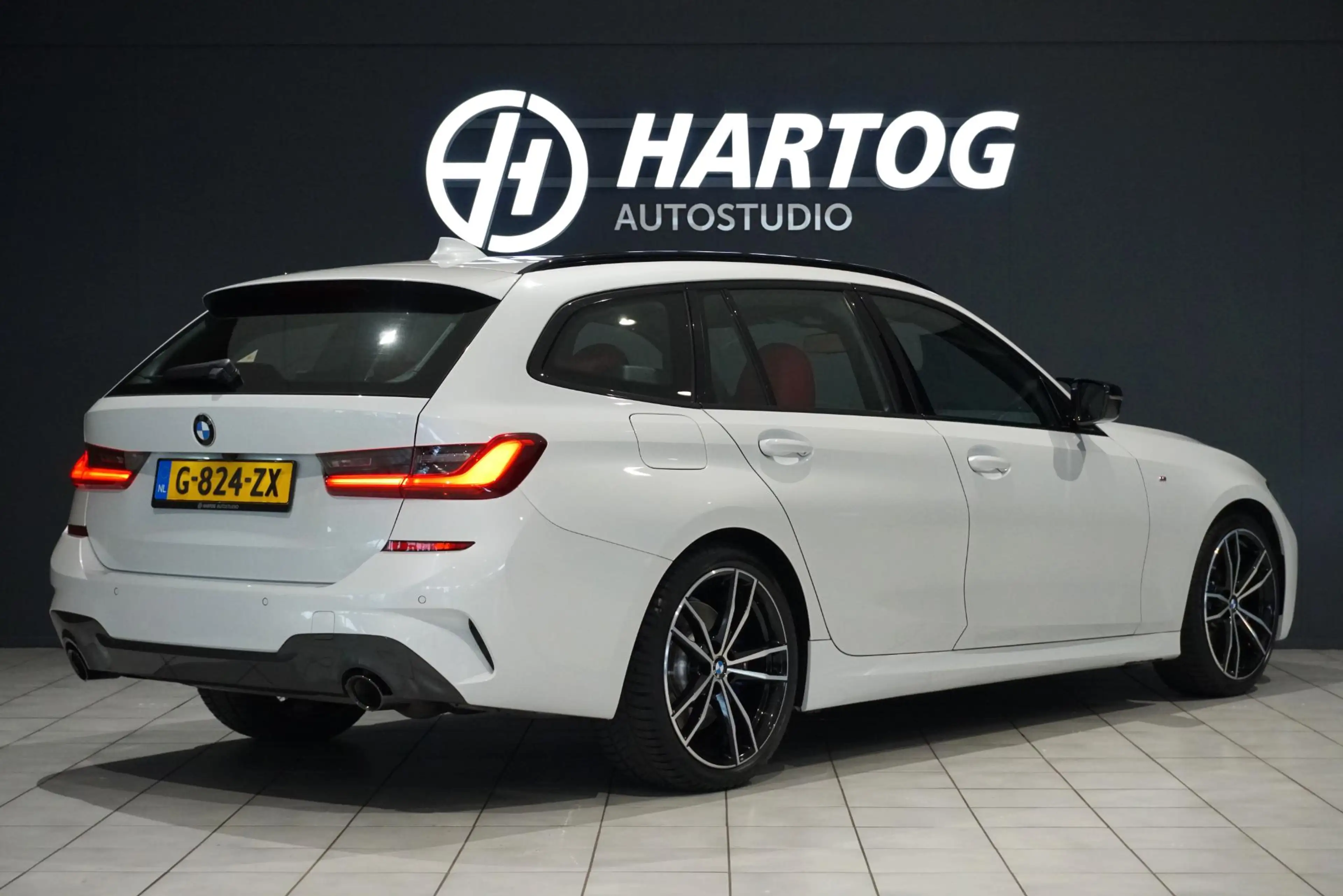 BMW 330 3-serie Touring 330i High Executive Edition M + IN — photo 2