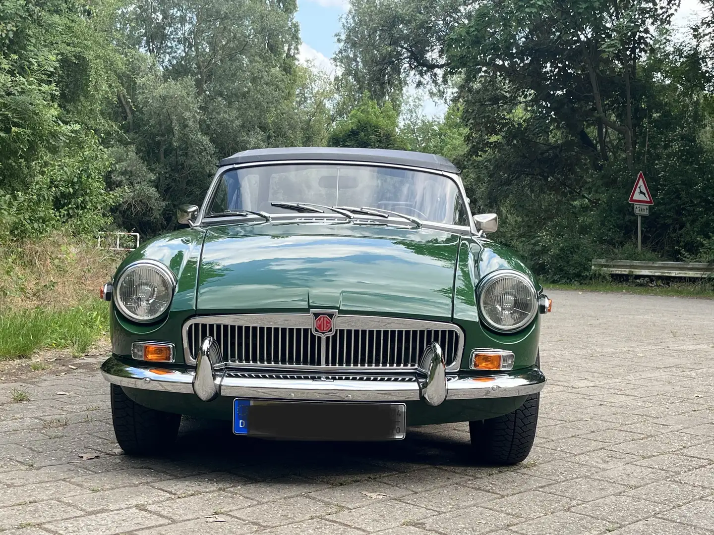 MG MGB Oldtimer Grün - 1