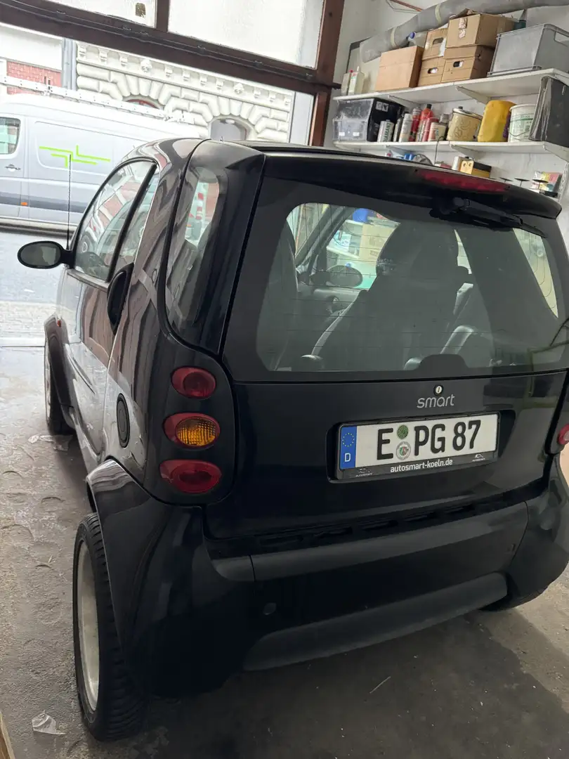 smart forTwo Basis (37kW) Schwarz - 2