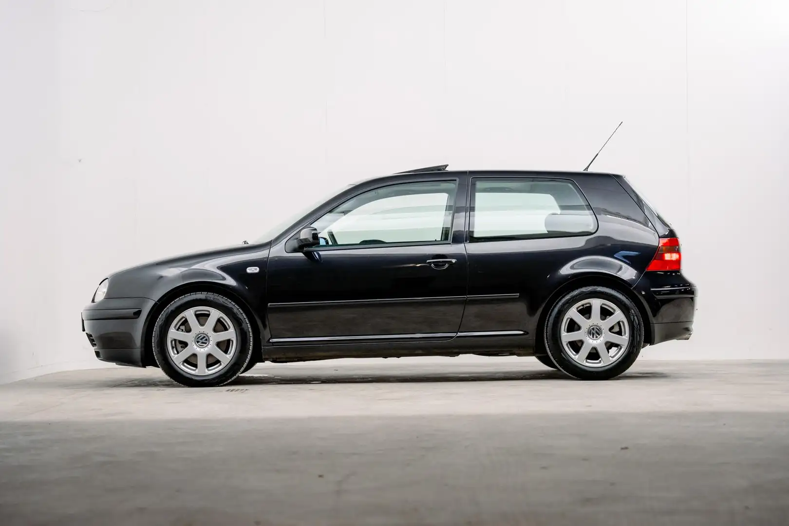 Volkswagen Golf 2.8 V6 4Motion | 42.303 km | Nieuwstaat | Zwart - 2