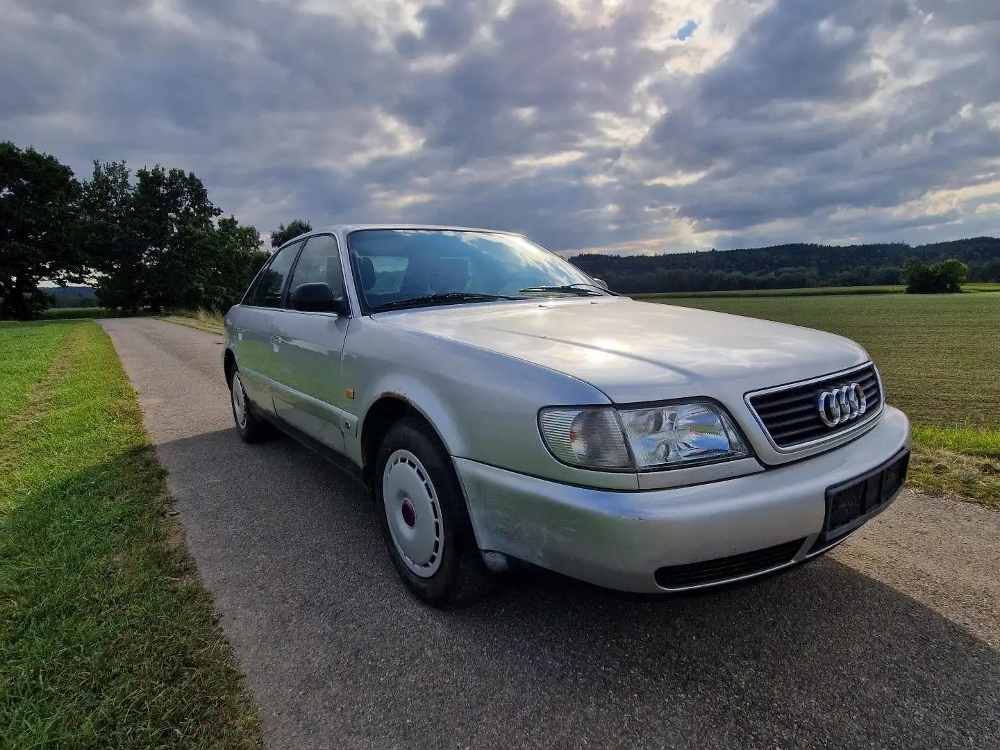 Audi 100 2.6 E Silber - 2