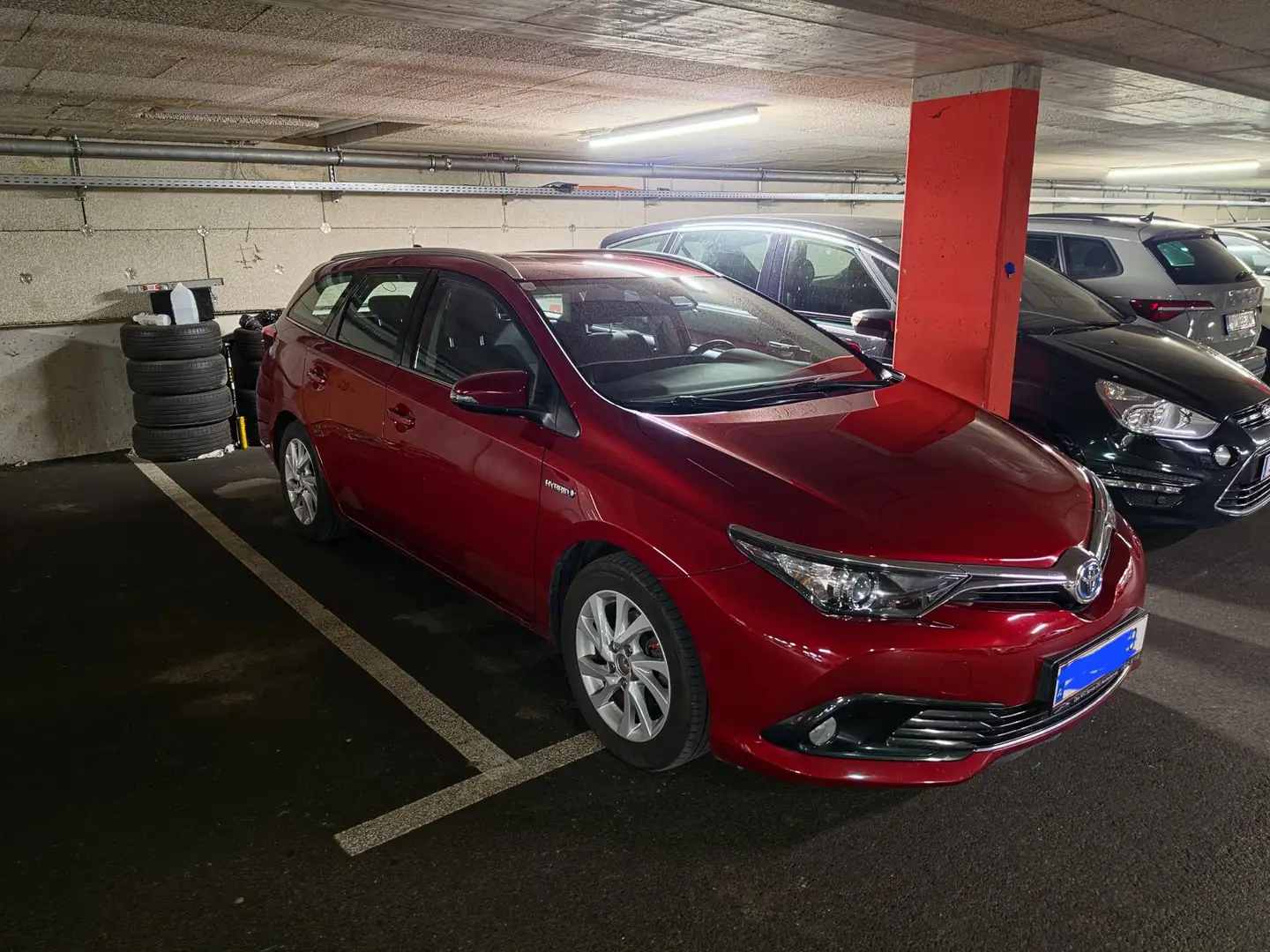 Toyota Auris TS 1,8 VVT-i Hybrid Lounge - 2