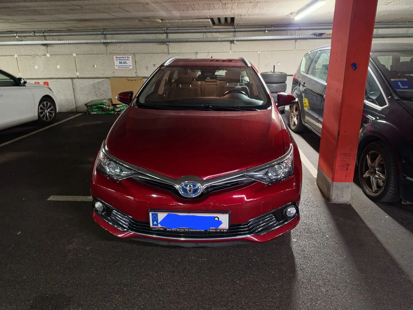 Toyota Auris TS 1,8 VVT-i Hybrid Lounge - 1