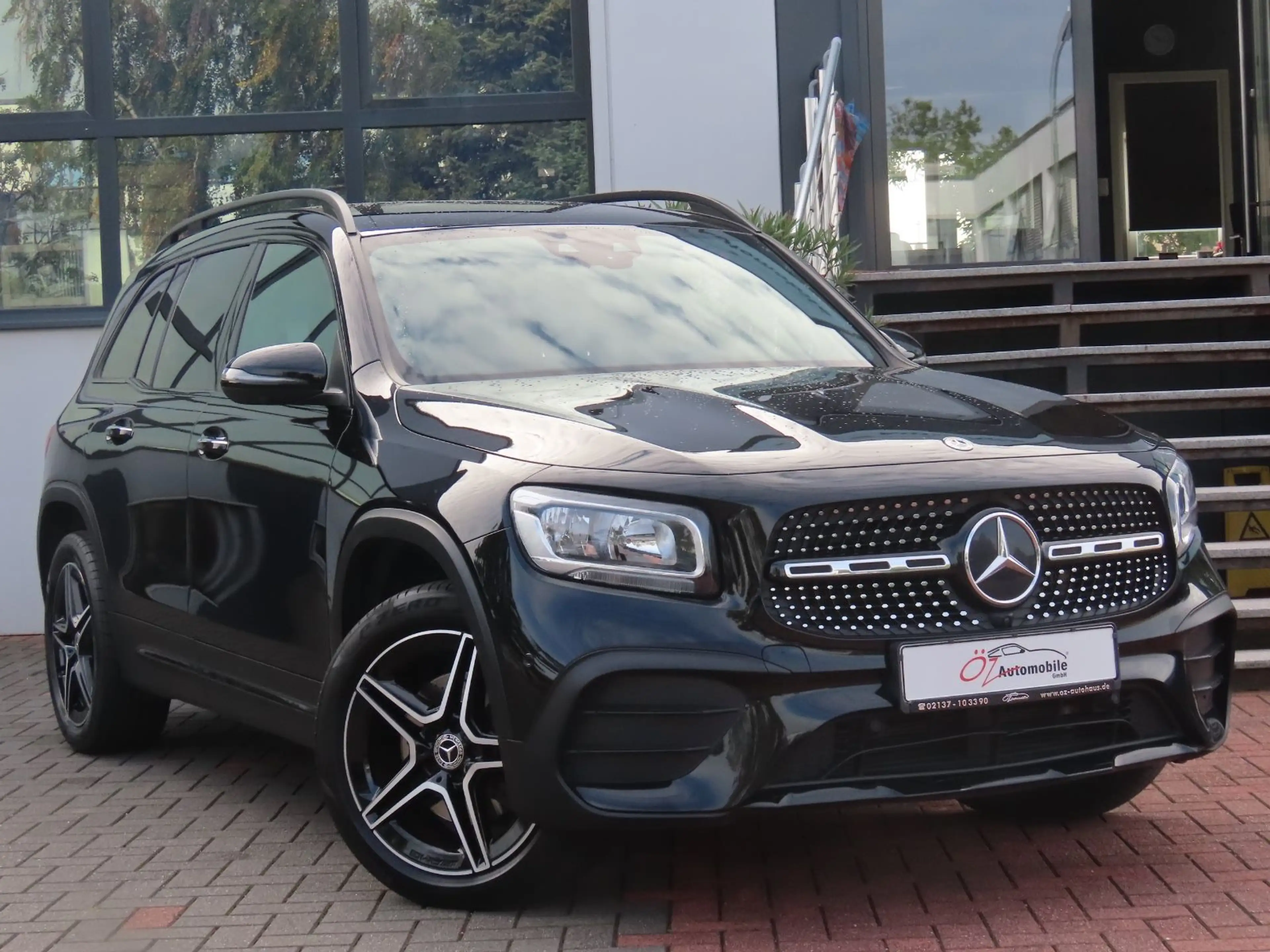 Mercedes-Benz GLB 200 d Autom. AMG-Line Leder Sitzheizung 360°