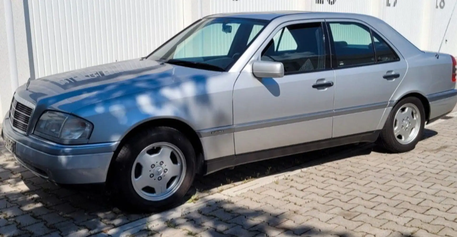 Mercedes-Benz C 180 Elegance - 1