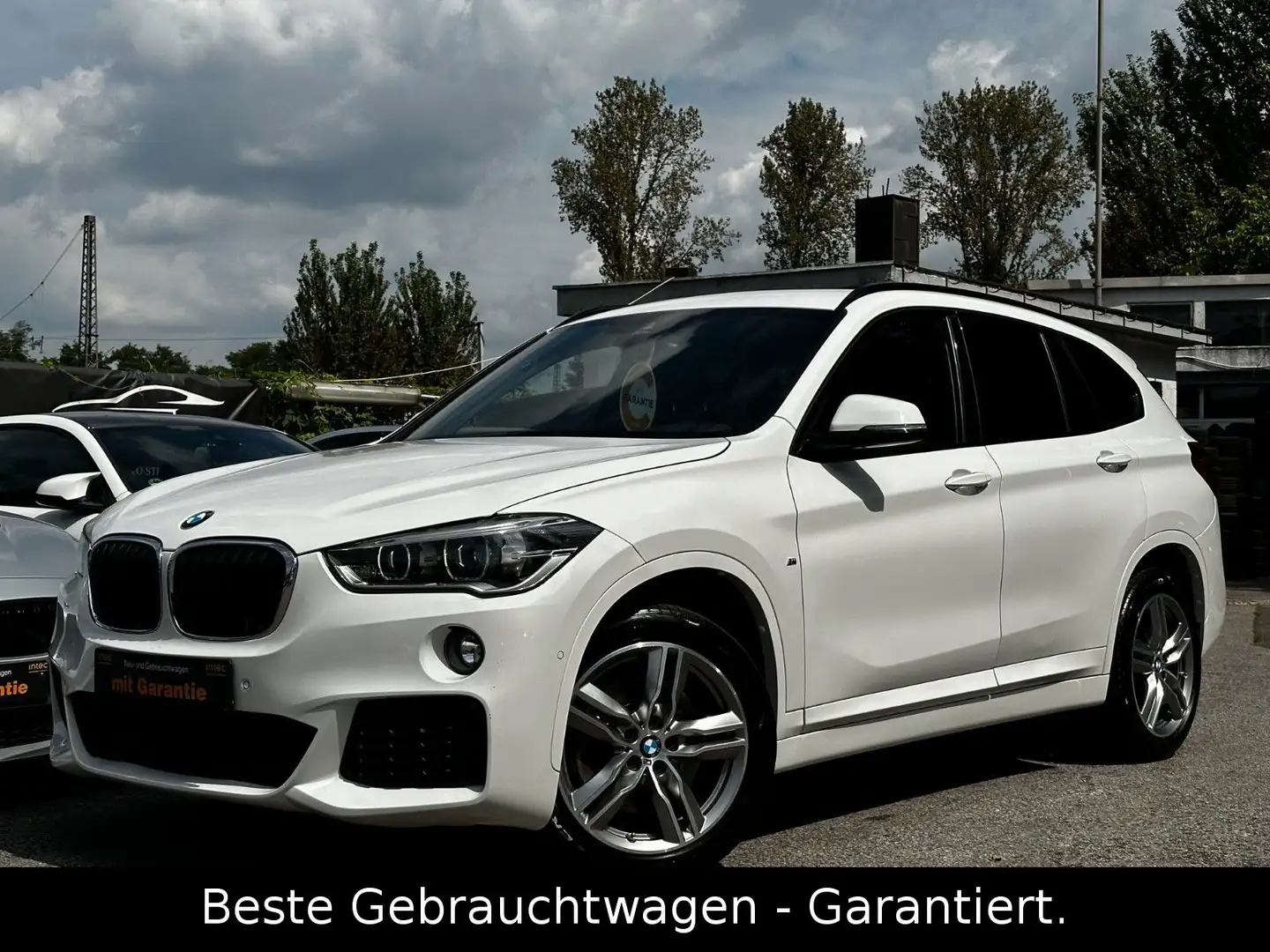BMW X1 xDrive20i M Sport Steptronic HEAD UP * LED * Weiß - 1