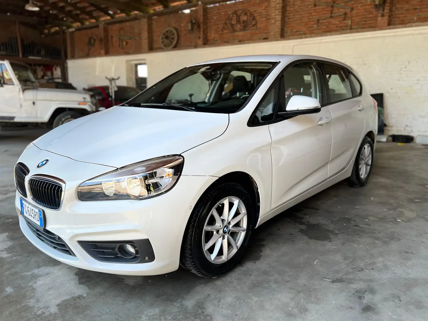 BMW 216 Serie 2 Active Tourer 216d Advantage Bianco - 2