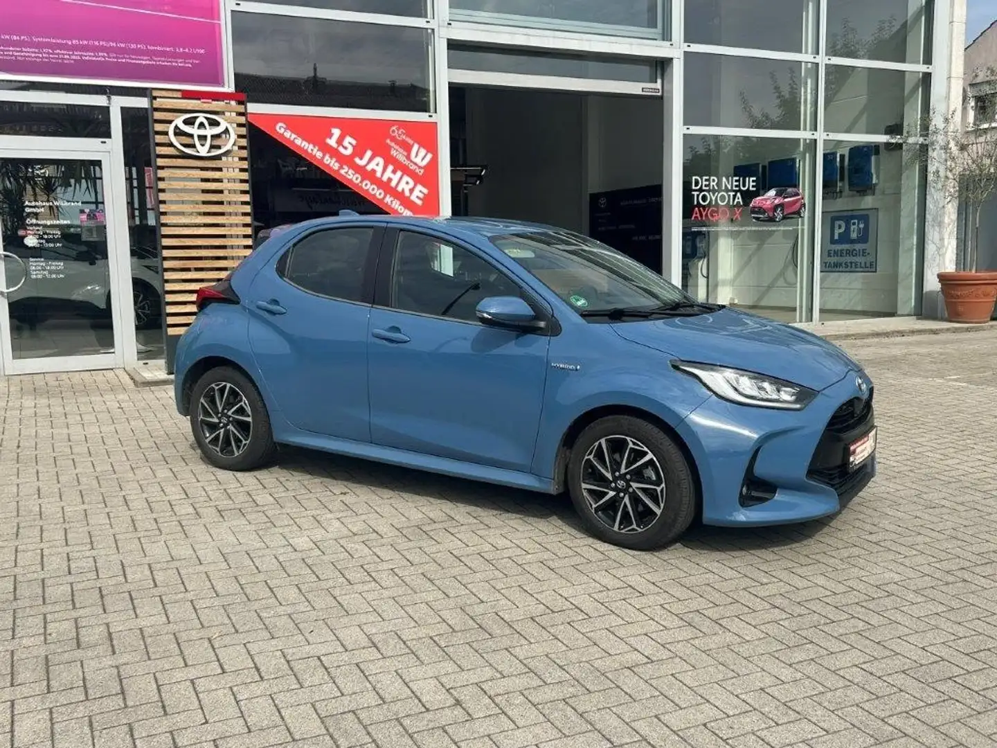 Toyota Yaris Hybrid Club 1.5L LED Apple CarPlay Android Auto Kl Blau - 2