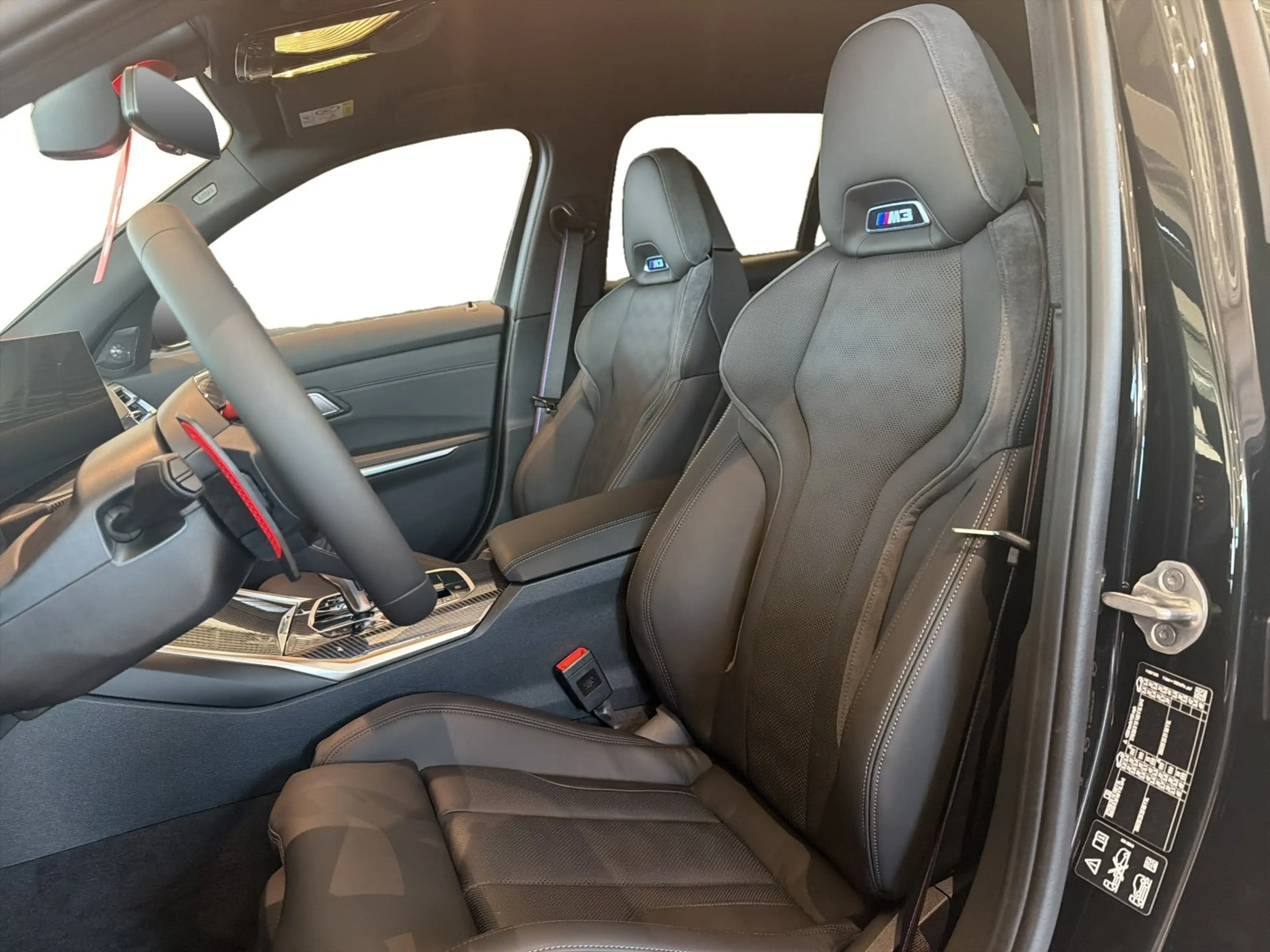 BMW M3 Competition xDrive Touring — photo 11