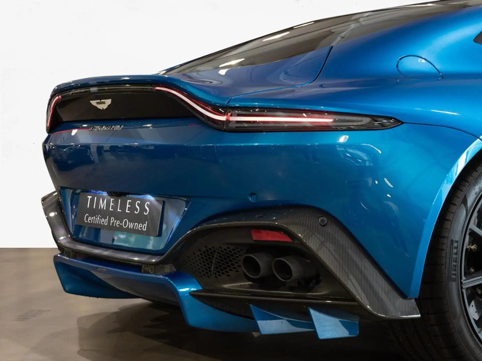 애스턴마틴 밴티지 V8 Coupe 2019 파랑 사진 6