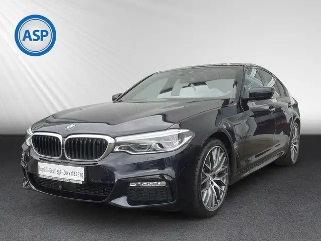 BMW 530 e M Sport LED PANO HUD H&K NAVI SHZ PDC RFK