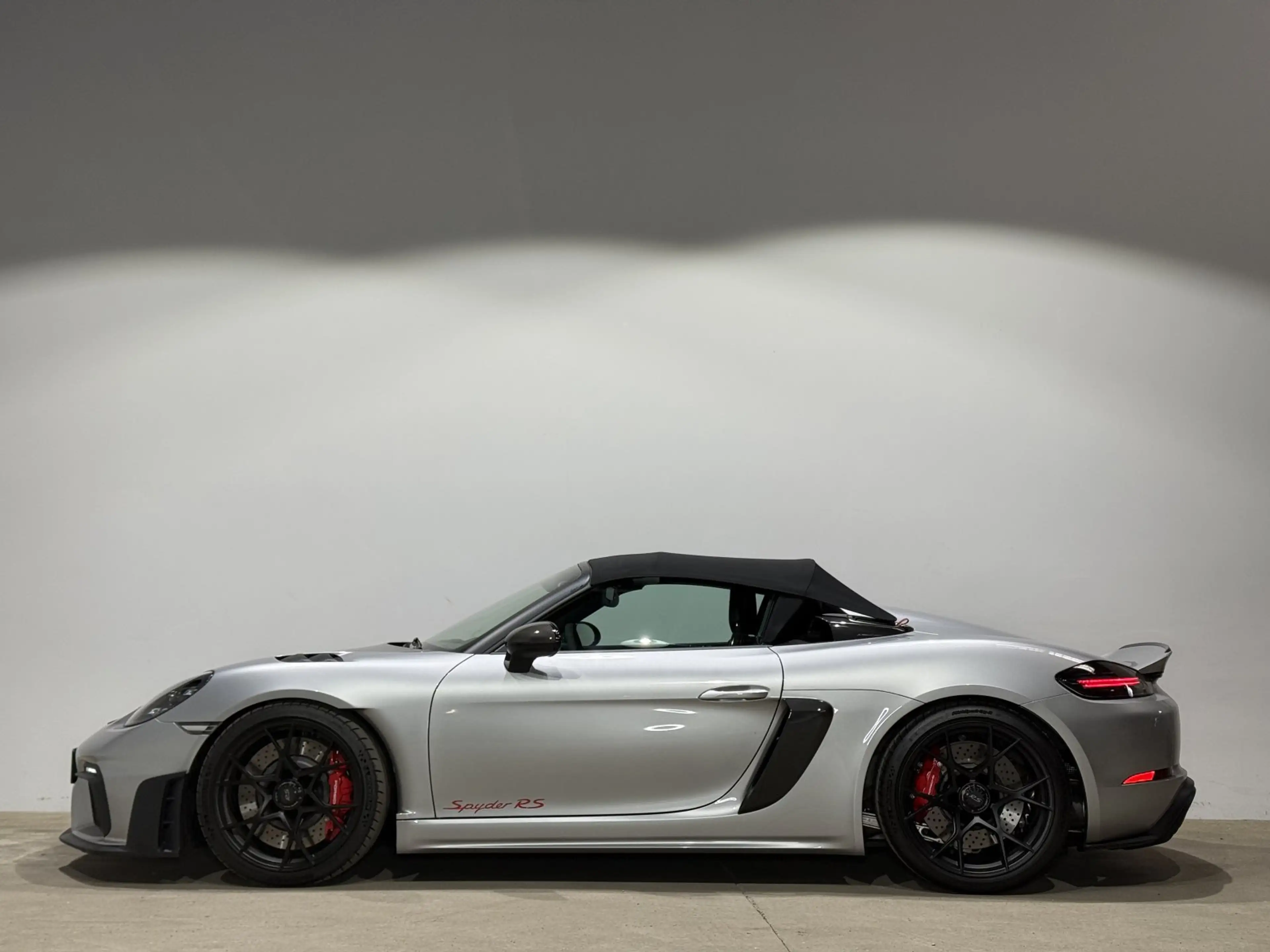 Porsche 718 Spyder RS 4.0 Weissach PDLS LIFT Approved — photo 11