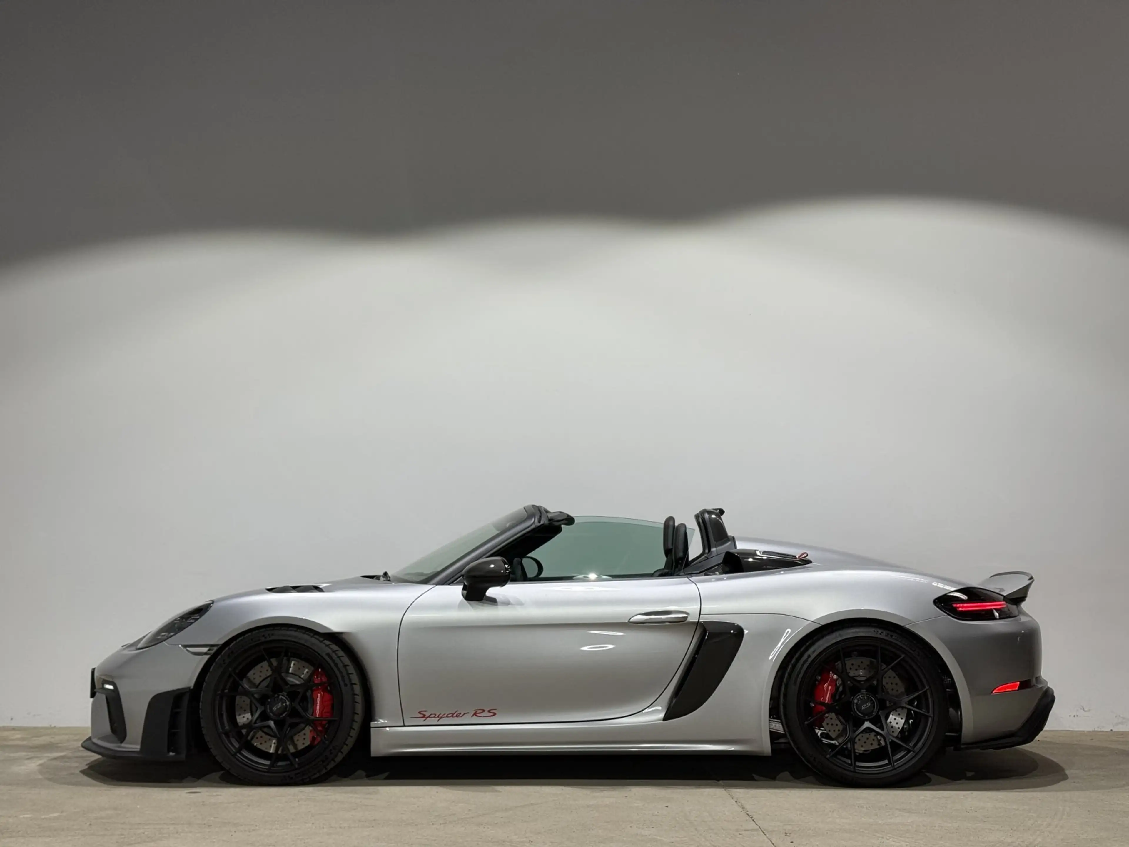 Porsche 718 Spyder RS 4.0 Weissach PDLS LIFT Approved — photo 9