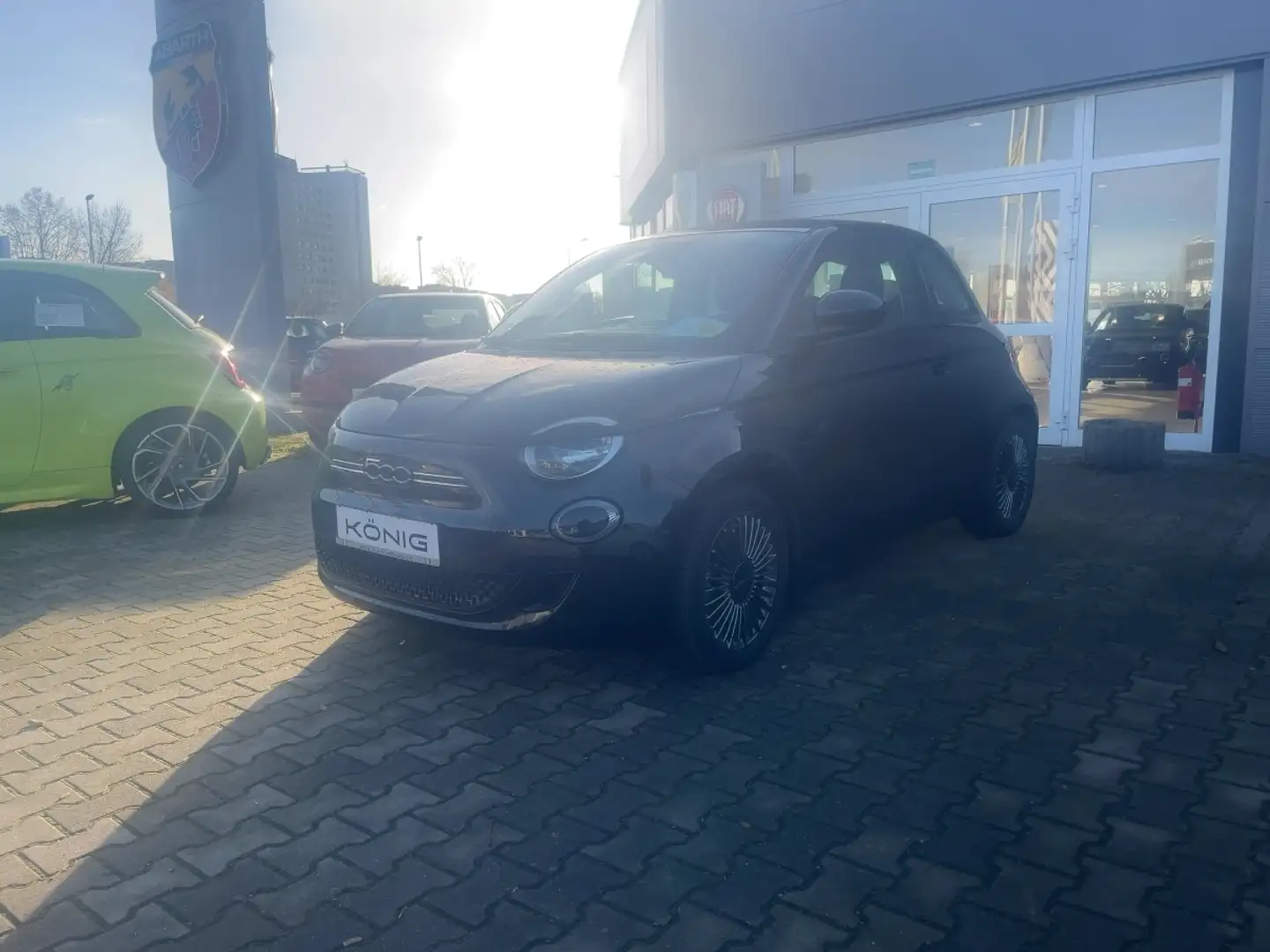 Fiat 500e Lim. Icon Schwarz - 1